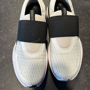 Sorel Women’s slip on black and white sneaker. Worn one time.